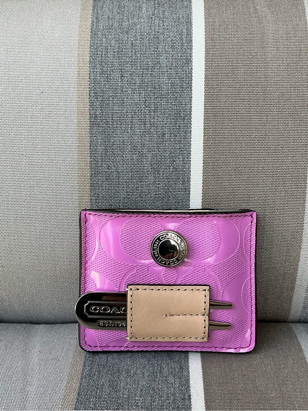 Coach Signature Golf Divot Tool and Ball Marker Set in Pink